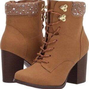 XOXO Women's Maddie Fashion Heeled Ankle Boot, Beige, Size 5